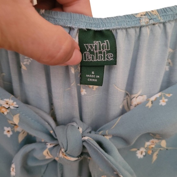 Wild Fable Blue Floral Print Long Sleeve Keyhole Size Small - Picture 6 of 7